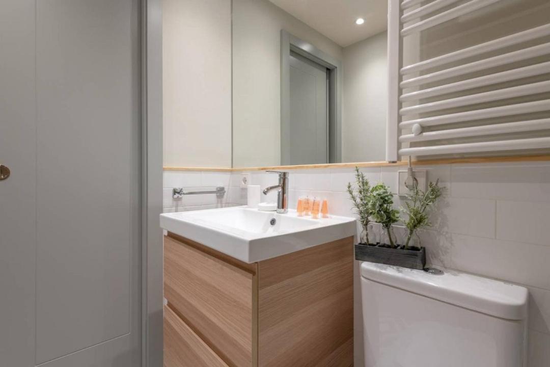 Sophisticated Brand New Flat Daire Madrid Dış mekan fotoğraf